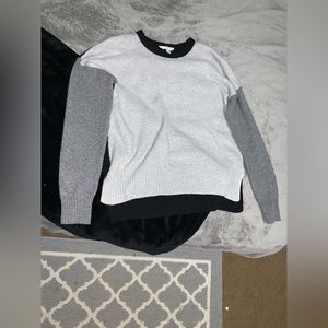 Im selling this item because It’s simply not my style!